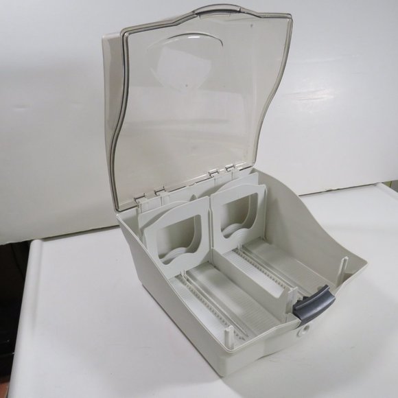 Fellows Floppy Disk Case with permeant center divider & moveable dividers - Picture 5 of 13